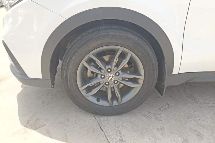 Used Dongfeng Fengon 580 2017 1.5T CVT Luxury Model Left Front Wheel Hub