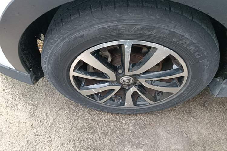 Used Dongfeng Fengon 580 2017 Revised Version 1.5T CVT Luxury Edition Left Front Wheel Hub