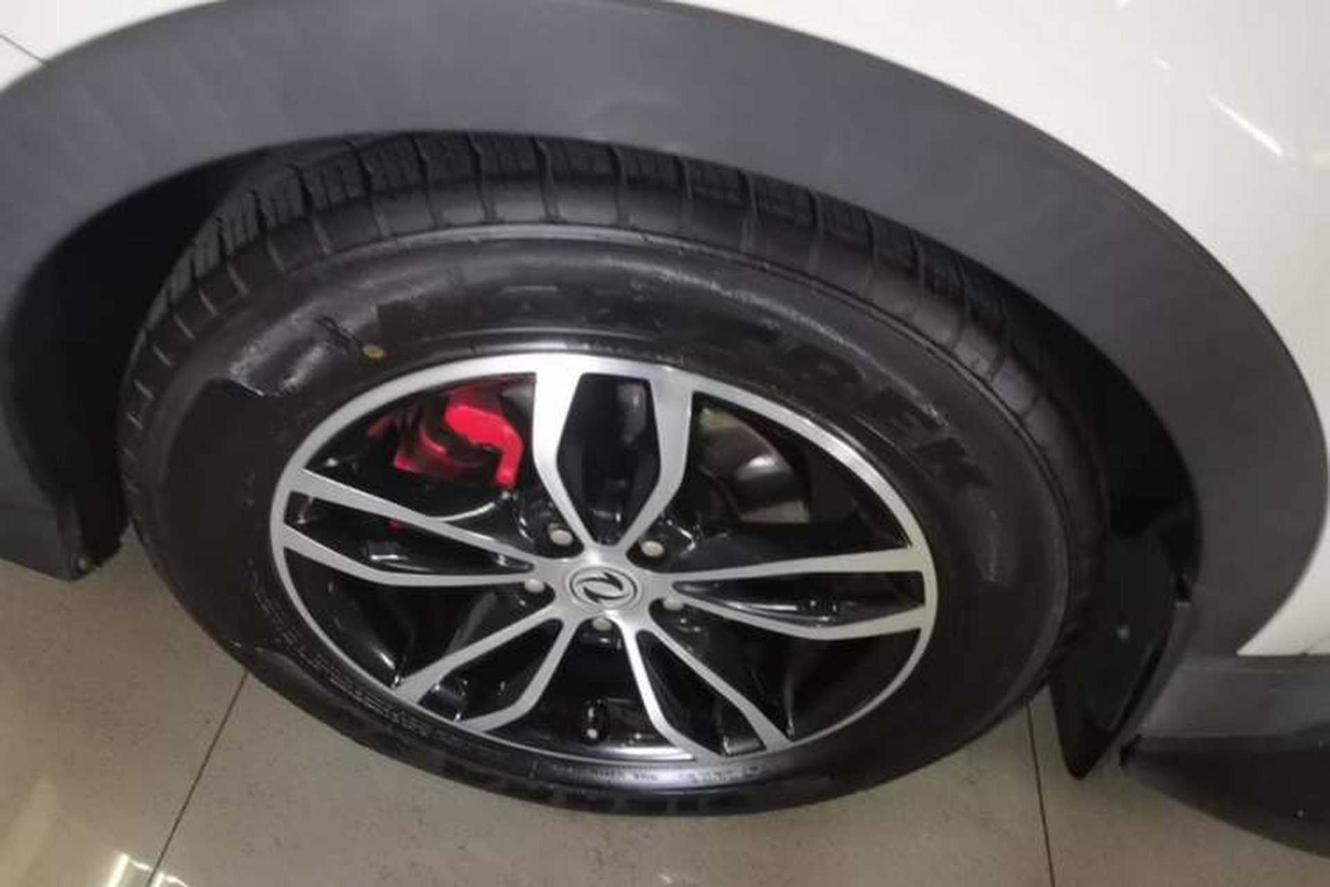 Used Dongfeng Fengon 580 2017 1.5T CVT Smart Style Model Left Front Wheel Hub