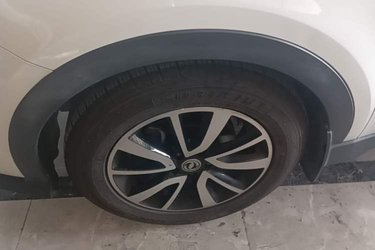Used Dongfeng Fengon 580 2017 1.5T CVT Luxury Model Left Front Wheel Hub