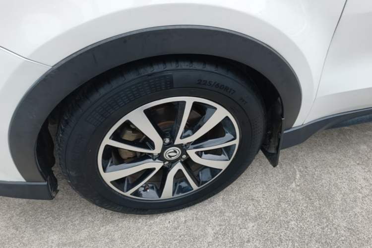 Used Dongfeng Fengon 580 2017 1.5T CVT Luxury Model Left Front Wheel Hub