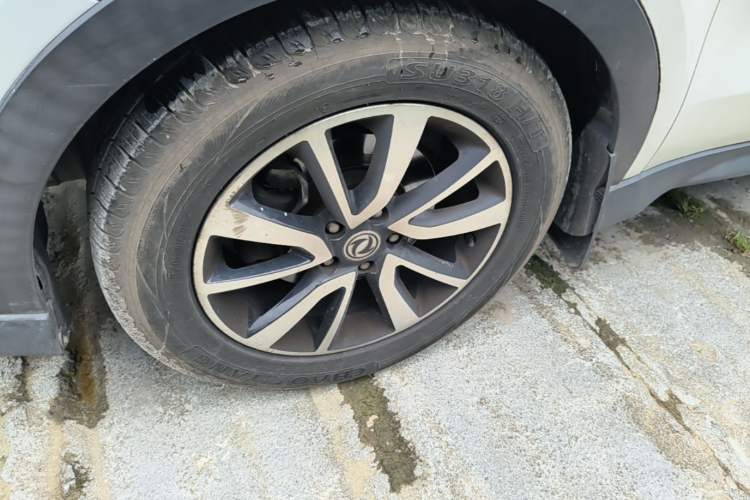 Used Dongfeng Fengon 580 2017 Revised Version 1.5T CVT Luxury Edition Left Front Wheel Hub