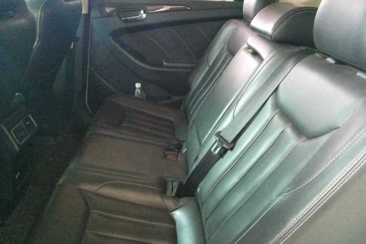 Used Dongfeng Fengon 580 2017 1.5T CVT Smart Style Model Left Rear Seat