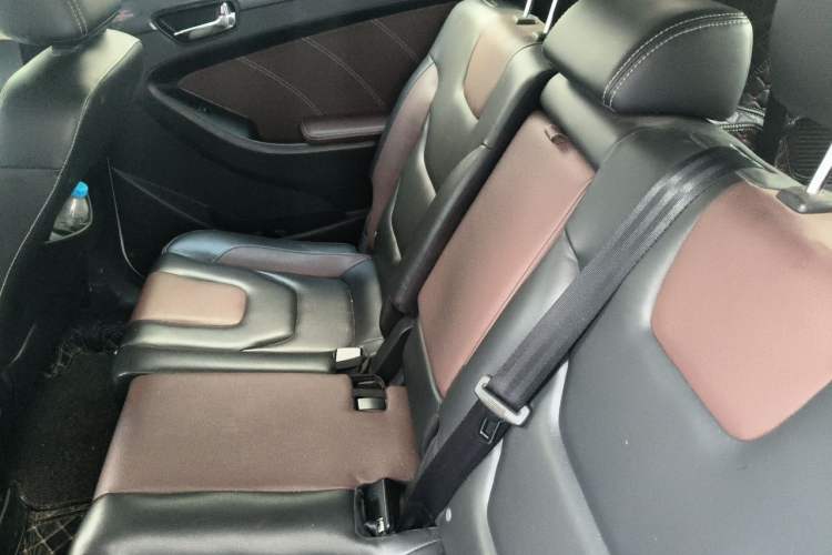 Used Dongfeng Fengon 580 2017 1.5T Manual Luxury Model Left Rear Seat