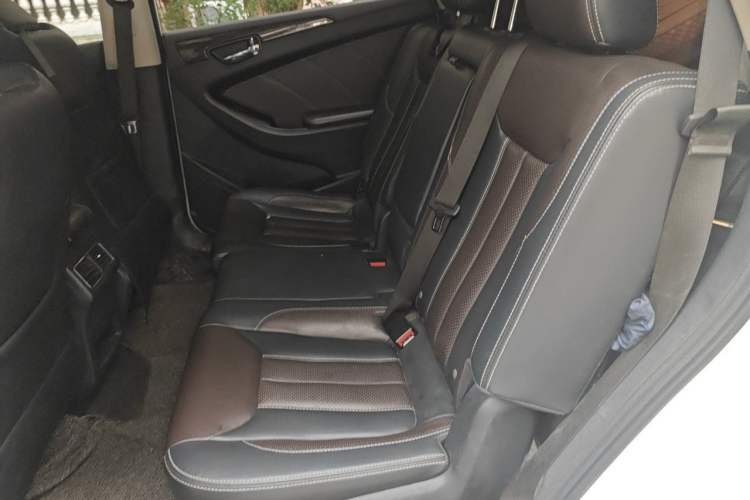 Used Dongfeng Fengon 580 2017 1.5T CVT Comfort Model Left Rear Seat