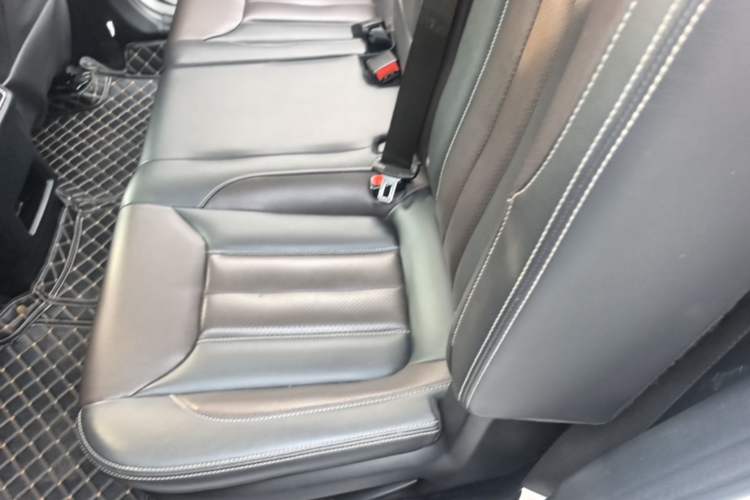 Used Dongfeng Fengon 580 2017 1.5T CVT Smart Style Model Left Rear Seat