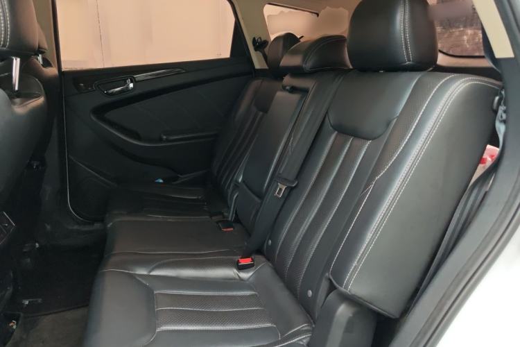 Used Dongfeng Fengon 580 2017 1.5T CVT Smart Style Model Left Rear Seat