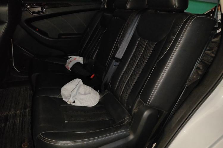 Used Dongfeng Fengon 580 2017 1.5T CVT Smart Style Model Left Rear Seat