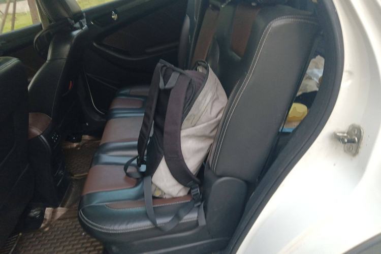 Used Dongfeng Fengon 580 2017 1.5T CVT Luxury Model Left Rear Seat