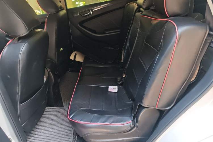 Used Dongfeng Fengon 580 2017 1.5T CVT Luxury Model Left Rear Seat