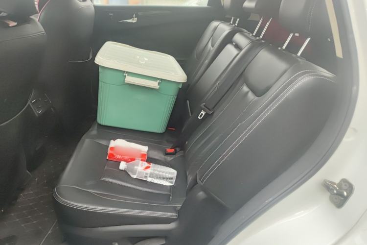 Used Dongfeng Fengon 580 2017 1.5T CVT Smart Style Model Left Rear Seat