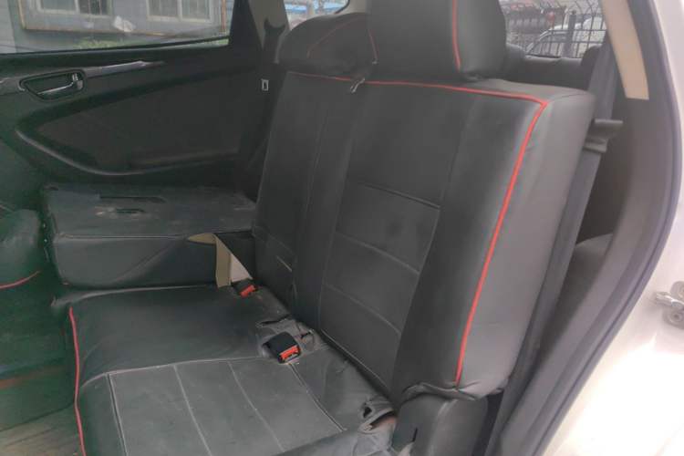Used Dongfeng Fengon 580 2017 1.5T CVT Luxury Model Left Rear Seat
