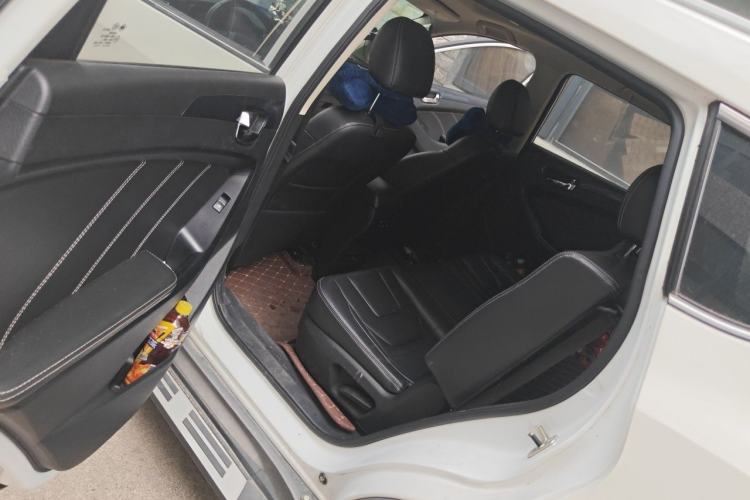 Used Dongfeng Fengon 580 2017 1.8L Manual Comfort Model Left Rear Seat