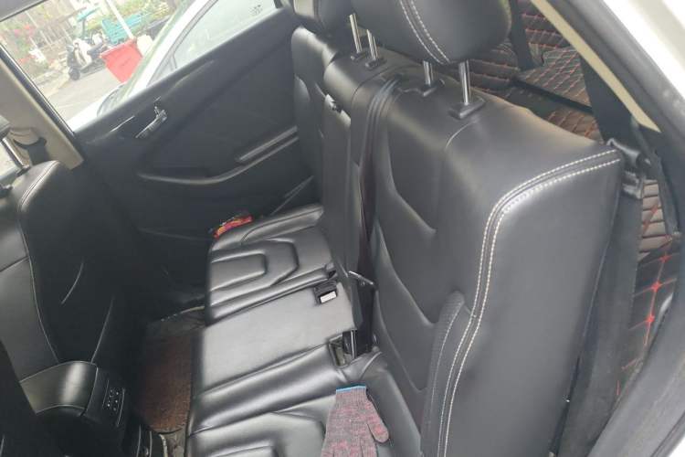 Used Dongfeng Fengon 580 2017 1.5T Manual Luxury Model Left Rear Seat