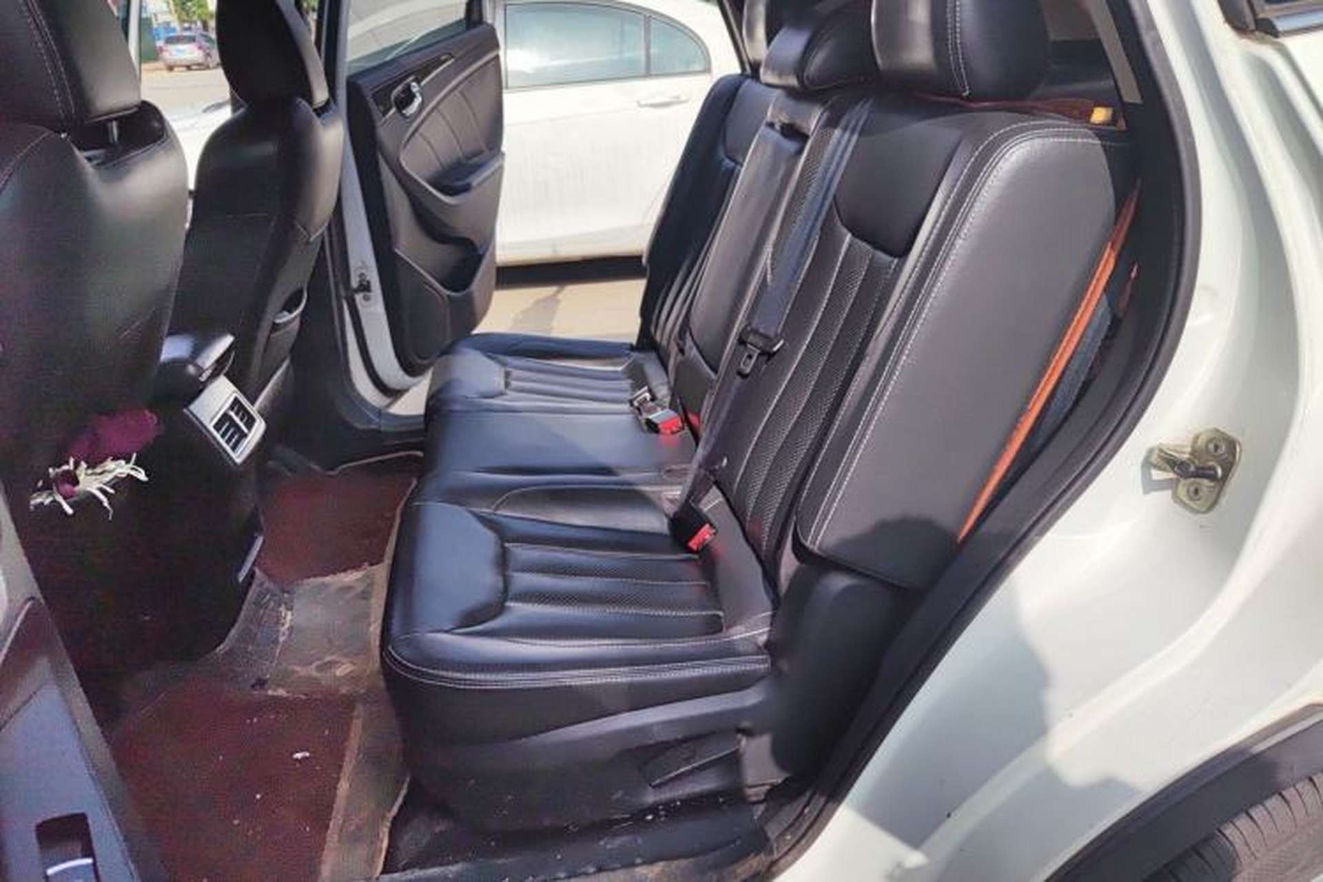 Used Dongfeng Fengon 580 2017 1.5T CVT Smart Style Model Left Rear Seat