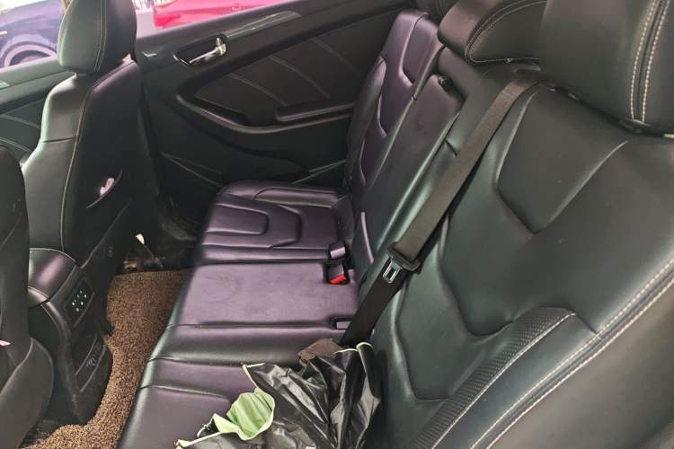 Used Dongfeng Fengon 580 2017 1.5T CVT Comfort Model Left Rear Seat