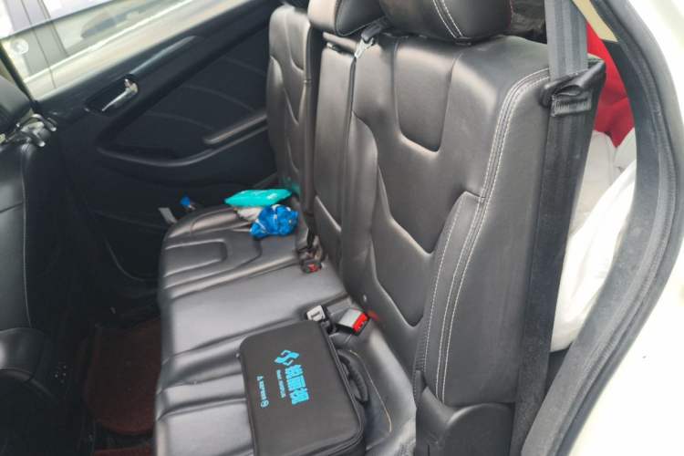Used Dongfeng Fengon 580 2017 1.5T CVT Comfort Model Left Rear Seat