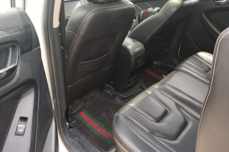 Used Dongfeng Fengon 580 2017 1.5T Manual Luxury Model Left Rear Seat