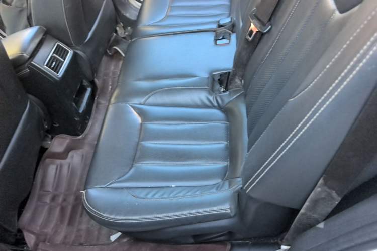 Used Dongfeng Fengon 580 2017 1.5T CVT Smart Style Model Left Rear Seat