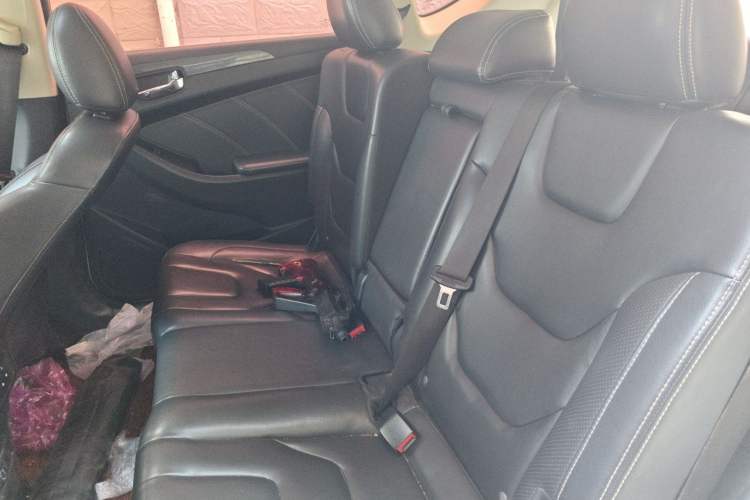 Used Dongfeng Fengon 580 2017 1.5T CVT Comfort Model Left Rear Seat