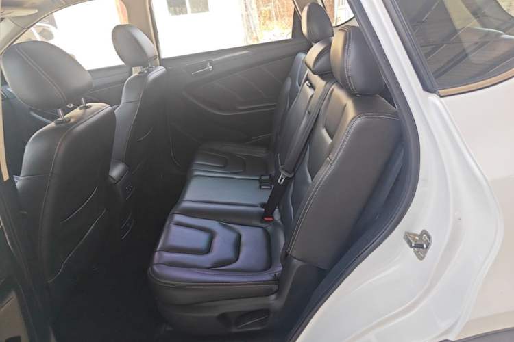 Used Dongfeng Fengon 580 2017 1.5T Manual Luxury Model Left Rear Seat