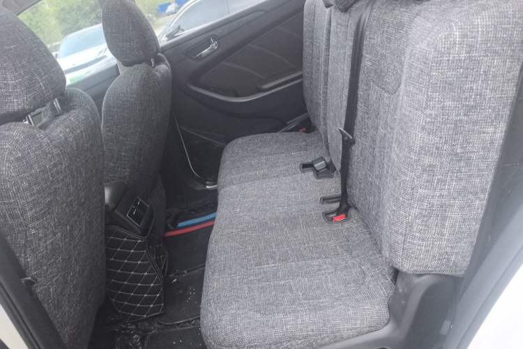 Used Dongfeng Fengon 580 2017 1.5T CVT Smart Connectivity Model Left Rear Seat