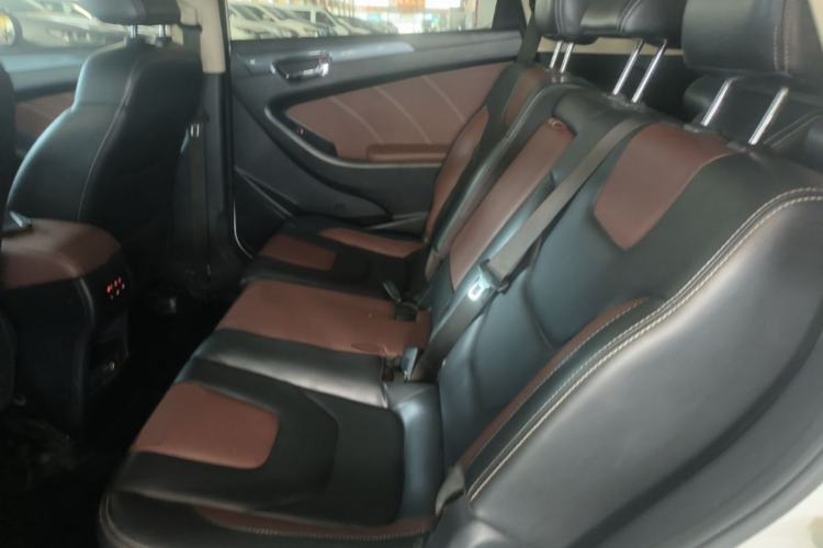 Used Dongfeng Fengon 580 2017 1.5T Manual Luxury Model Left Rear Seat