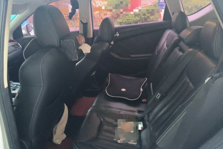 Used Dongfeng Fengon 580 2017 1.5T CVT Smart Connectivity Model Left Rear Seat