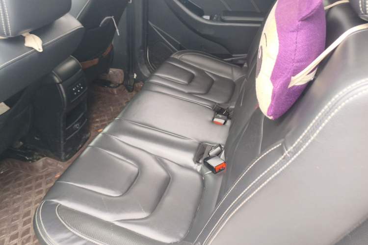 Used Dongfeng Fengon 580 2017 Revised Version 1.5T CVT Luxury Edition Left Rear Seat