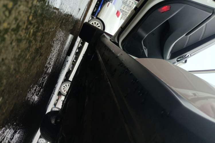 Used Dongfeng Fengon 580 2017 1.5T CVT Luxury Model Left Side Sill