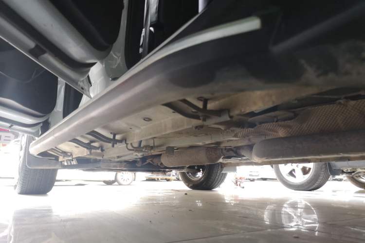 Used Dongfeng Fengon 580 2017 1.5T Manual Luxury Model Left Side Sill
