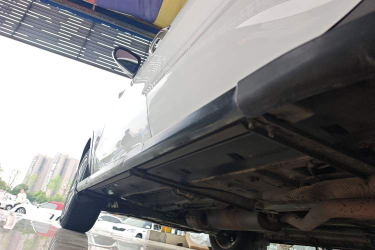 Used Dongfeng Fengon 580 2017 1.8L Manual Comfort Model Left Side Sill