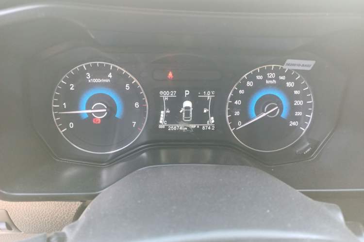 Used Dongfeng Fengon 580 2017 1.5T CVT Luxury Model Odometer Close Up