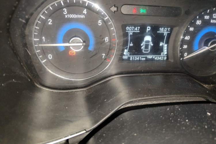 Used Dongfeng Fengon 580 2017 1.5T CVT Smart Style Model Odometer Close Up