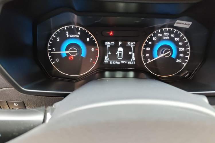 Used Dongfeng Fengon 580 2017 1.5T CVT Luxury Model Odometer Close Up