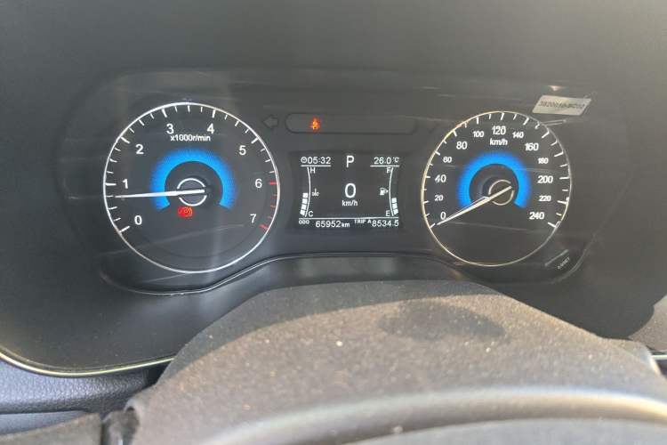 Used Dongfeng Fengon 580 2017 1.5T CVT Smart Connectivity Model Odometer Close Up
