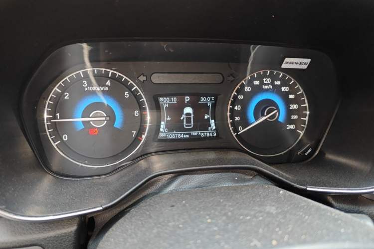 Used Dongfeng Fengon 580 2017 1.5T CVT Smart Style Model Odometer Close Up