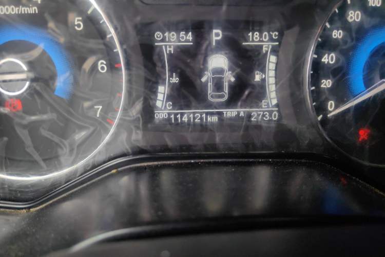 Used Dongfeng Fengon 580 2017 1.5T CVT Luxury Model Odometer Close Up