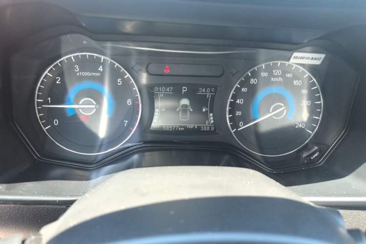 Used Dongfeng Fengon 580 2017 1.5T CVT Comfort Model Odometer Close Up