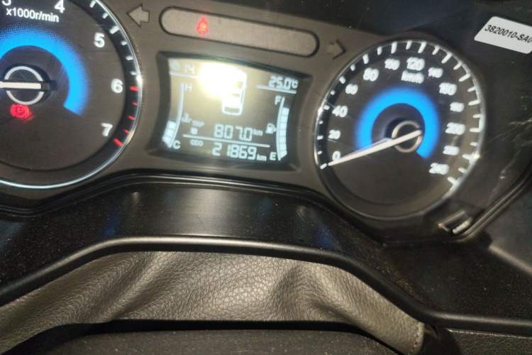 Used Dongfeng Fengon 580 2017 1.8L Manual Comfort Model Odometer Close Up