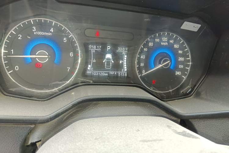 Used Dongfeng Fengon 580 2017 1.5T CVT Luxury Model Odometer Close Up
