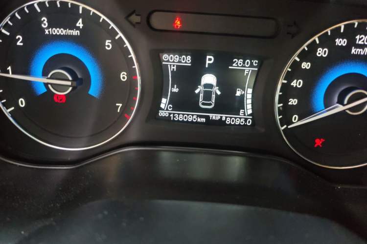 Used Dongfeng Fengon 580 2017 1.5T CVT Smart Style Model Odometer Close Up