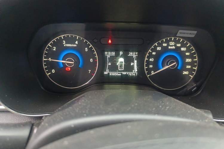 Used Dongfeng Fengon 580 2017 1.5T CVT Smart Style Model Odometer Close Up