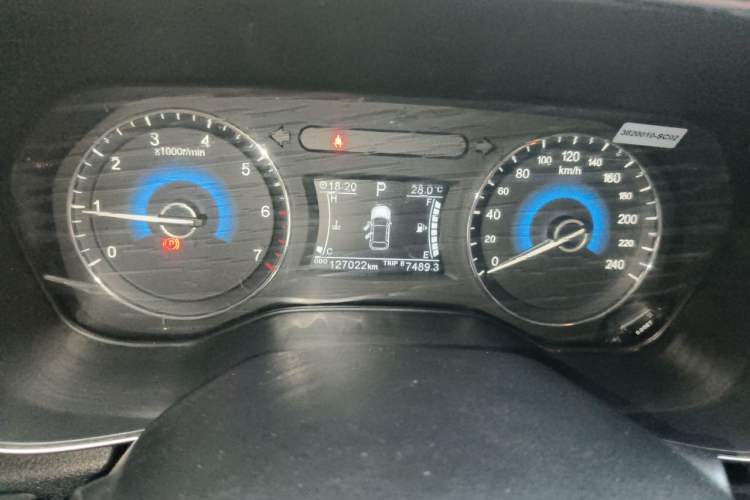 Used Dongfeng Fengon 580 2017 1.5T CVT Smart Connectivity Model Odometer Close Up