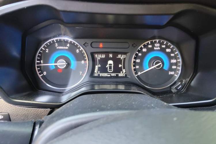 Used Dongfeng Fengon 580 2017 Revised Version 1.5T CVT Luxury Edition Odometer Close Up