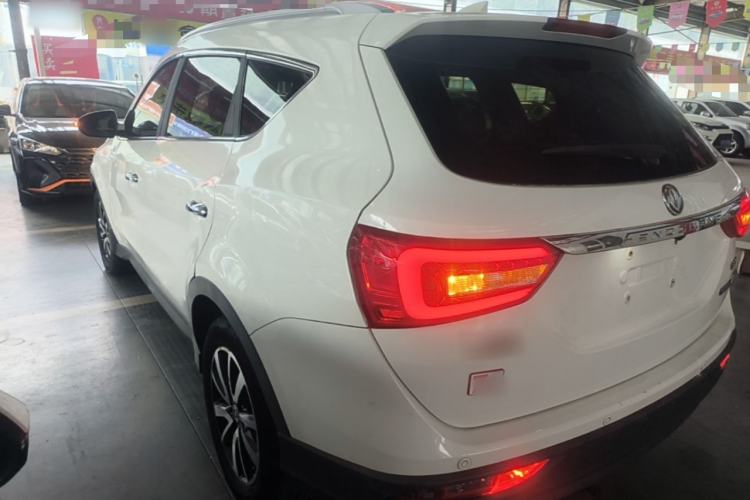 Used Dongfeng Fengon 580 2017 1.5T Manual Luxury Model Rear Left 45 Deg