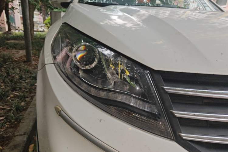Used Dongfeng Fengon 580 2017 1.5T CVT Comfort Model Right Front Headlight