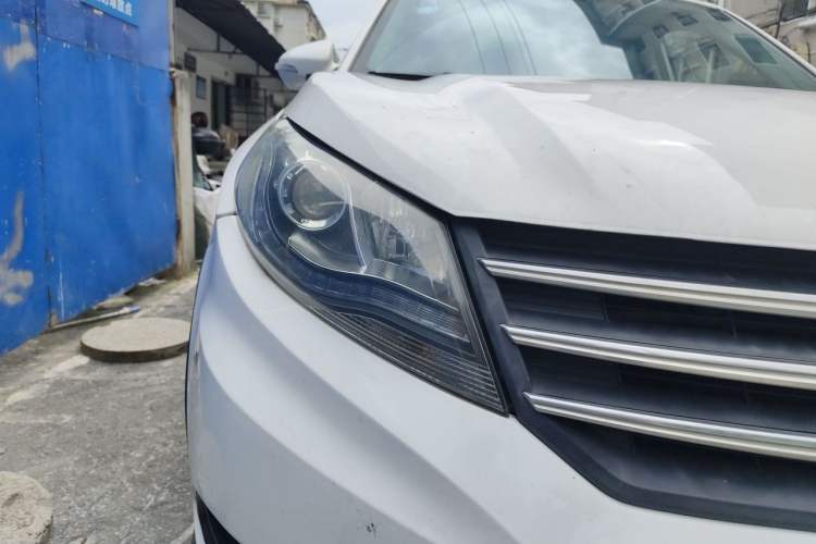 Used Dongfeng Fengon 580 2017 1.8L Manual Comfort Model Right Front Headlight