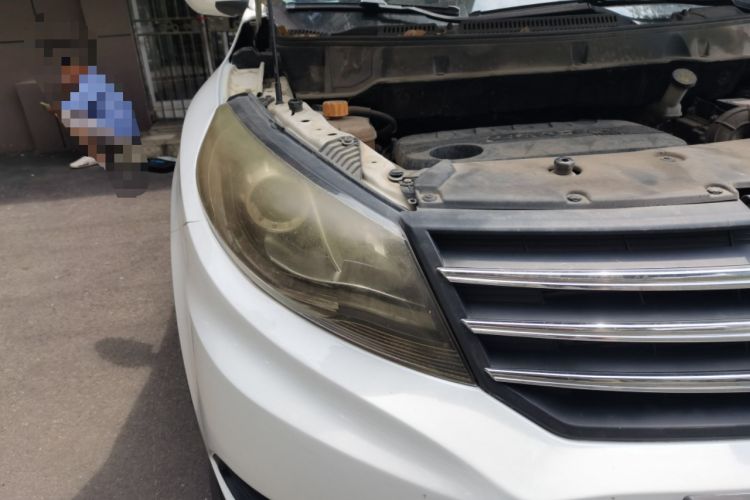 Used Dongfeng Fengon 580 2017 1.5T CVT Comfort Model Right Front Headlight
