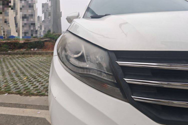 Used Dongfeng Fengon 580 2017 1.5T Manual Luxury Model Right Front Headlight